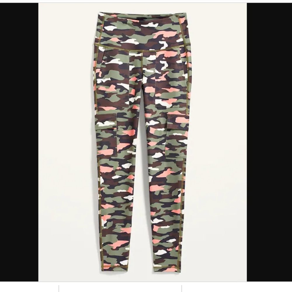NWT High-Waisted Elevate Cargo 7/8-Length Compression Leggings